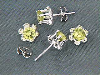 peridotflowerearrings.50ct-tw.jpg